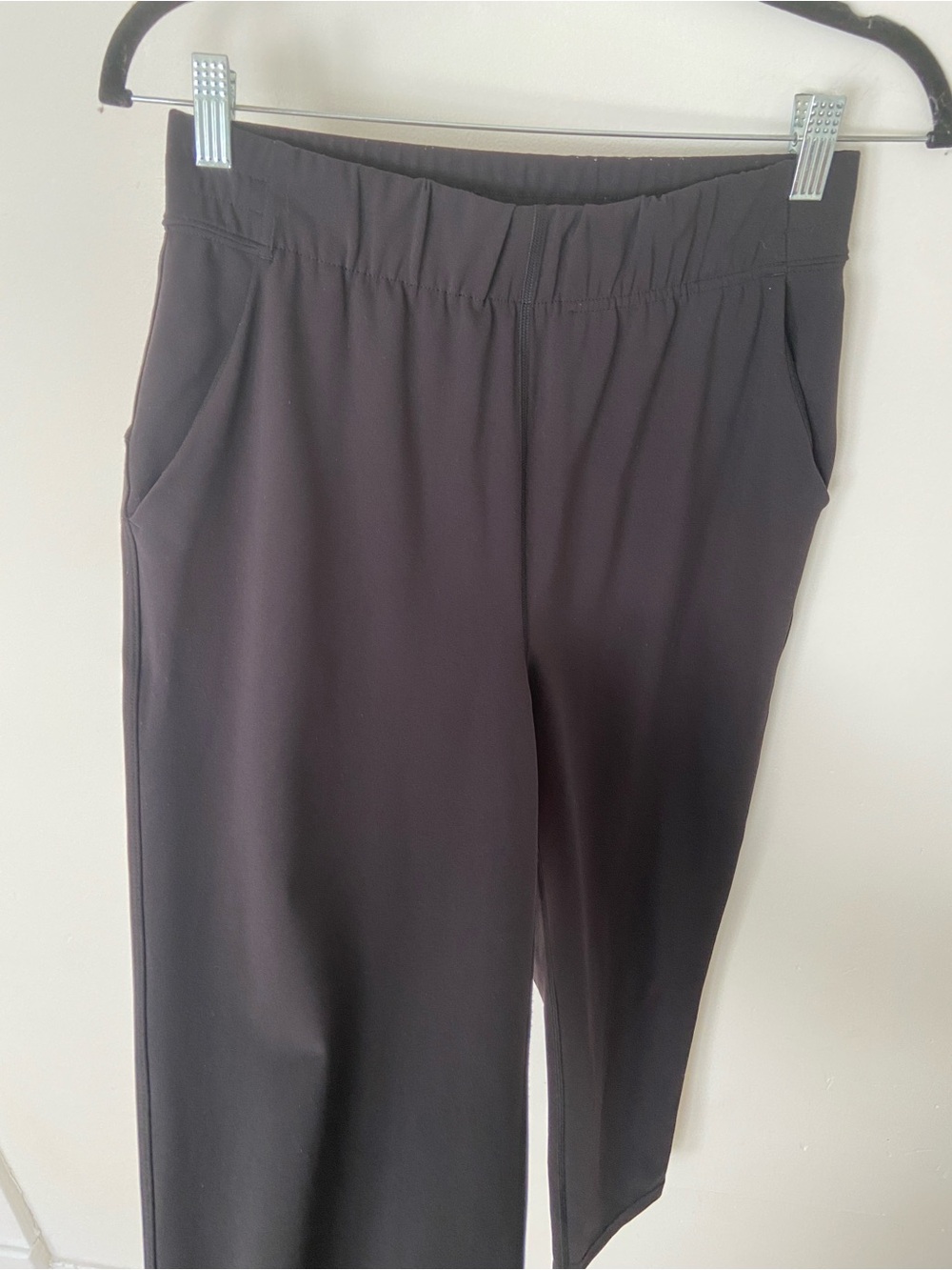 Aritzia The Group by Babaton Weekender Pant in Black size Small - Picture 6 of 9